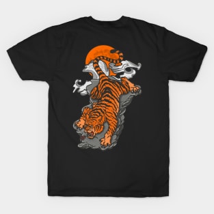 Tiger carries rose T-Shirt